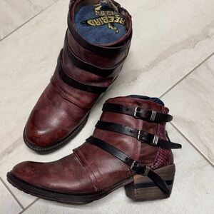 Freebird Mateo Red Leather Ankle Boots Sz 9